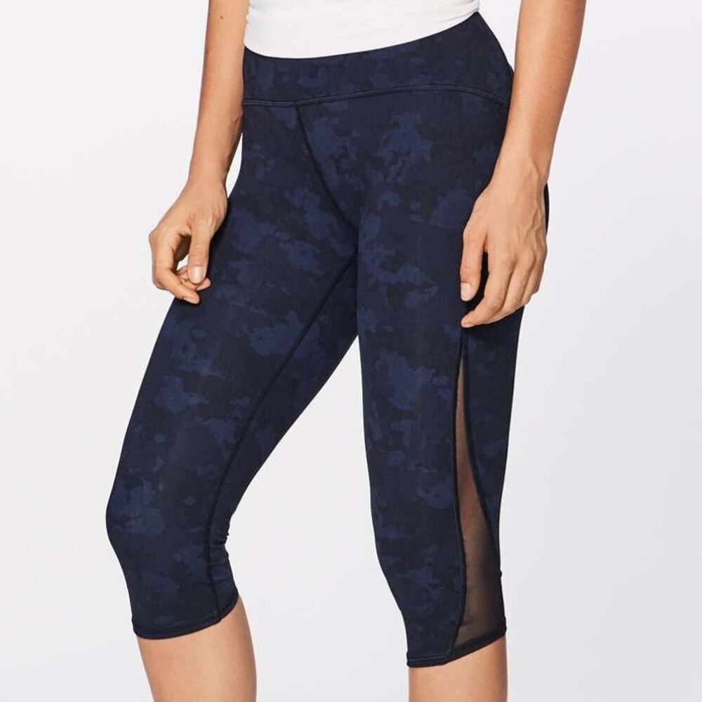 Lululemon Train Times Crop (17") Camouflaged Midnight Navy Black Size 10 EUC